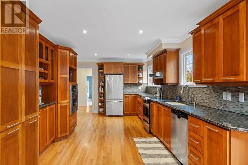 16 St. Andrews Place, St. John'S, NL - Indoor Photo Showing Kitchen