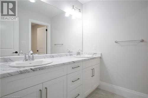 1162 Swan Street, Ayr, ON - Indoor Photo Showing Bathroom