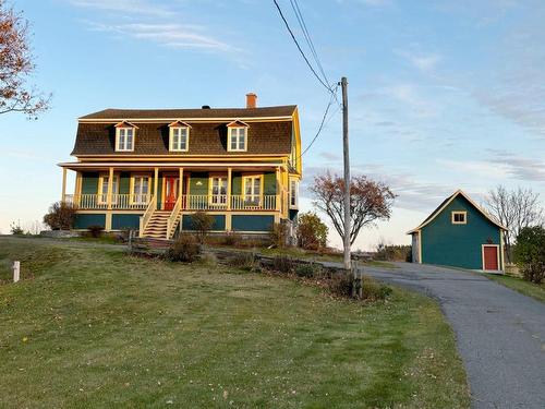 Frontage - 119 Av. Morel, Kamouraska, QC - Outdoor With Deck Patio Veranda