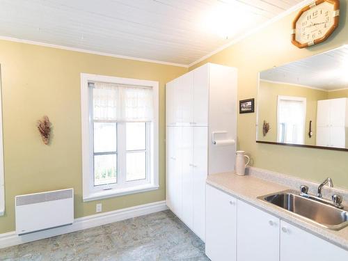 Laundry room - 119 Av. Morel, Kamouraska, QC - Indoor Photo Showing Kitchen