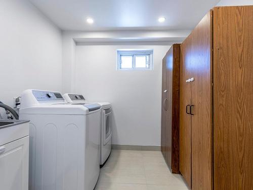 Salle de lavage - 17109 Boul. Brunswick, Kirkland, QC - Indoor Photo Showing Laundry Room