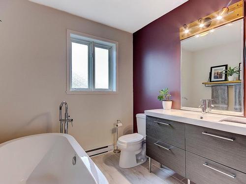 Salle de bains - 306 Rue Fontaine, Saint-Jean-Sur-Richelieu, QC - Indoor Photo Showing Bathroom