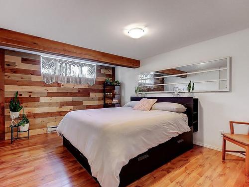 Chambre Ã Â coucher - 306 Rue Fontaine, Saint-Jean-Sur-Richelieu, QC - Indoor Photo Showing Bedroom