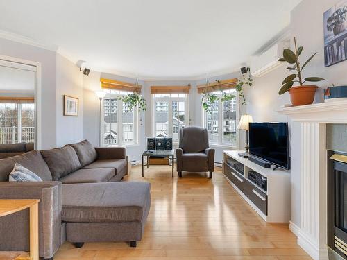 Salon - 6126 Rue Gounod, Lévis (Desjardins), QC - Indoor Photo Showing Living Room