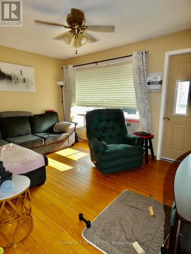 493 Delmonte Lane, Timmins (Timmins South - West), ON - Indoor Photo Showing Living Room