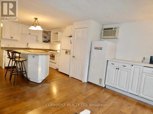 7 Rabbit Road, Timmins (101 West), ON - Indoor Photo Showing Kitchen