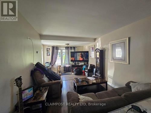 376 Murdock Avenue, Timmins (Hill District), ON - Indoor Photo Showing Living Room