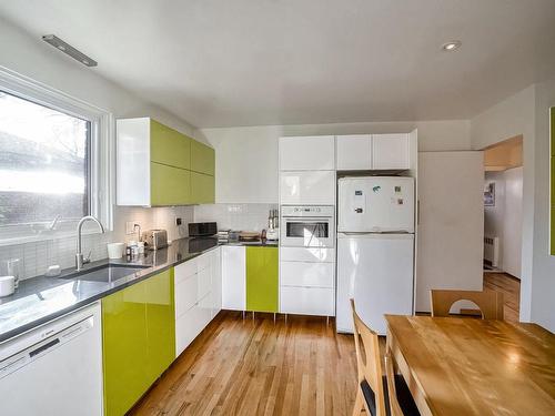 Cuisine - 10415 Rue Hogue, Montréal (Ahuntsic-Cartierville), QC - Indoor Photo Showing Kitchen