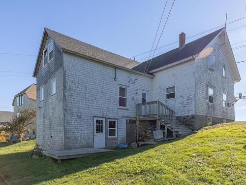 8207 Highway 1, Meteghan, NS 