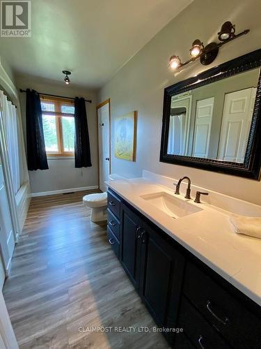 2342 Monteith Road, Iroquois Falls, ON - Indoor Photo Showing Bathroom