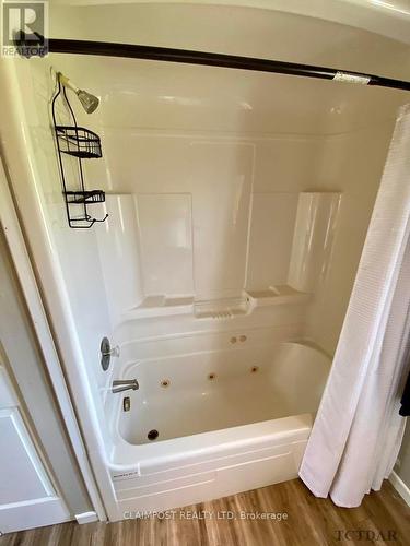 2342 Monteith Road, Iroquois Falls, ON - Indoor Photo Showing Bathroom