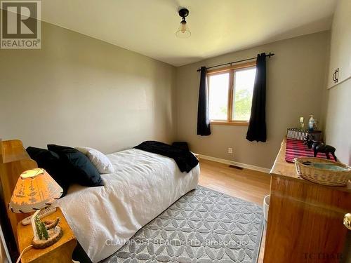 2342 Monteith Road, Iroquois Falls, ON - Indoor Photo Showing Bedroom