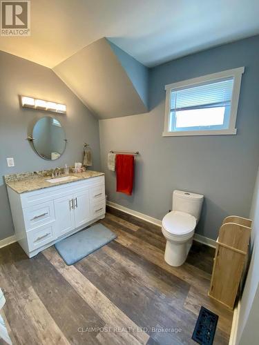 149 Essex Avenue, Iroquois Falls, ON - Indoor Photo Showing Bathroom