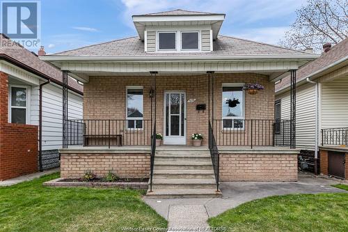 1079 Hall Avenue, Windsor, ON - Outdoor With Deck Patio Veranda