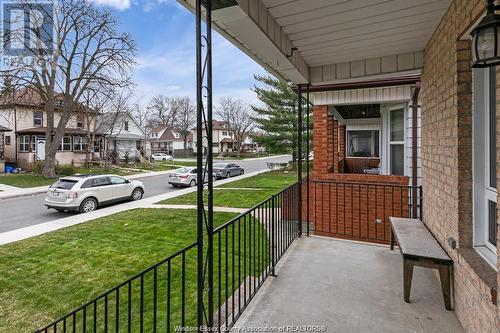 1079 Hall Avenue, Windsor, ON - Outdoor