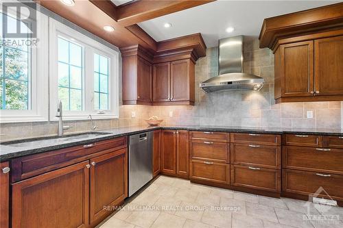 1390 Millburn Crescent, Ottawa, ON - Indoor Photo Showing Kitchen