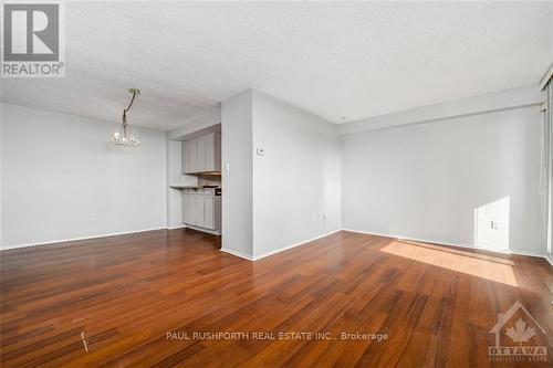 1701 - 500 Laurier Avenue W, Ottawa, ON - Indoor Photo Showing Other Room