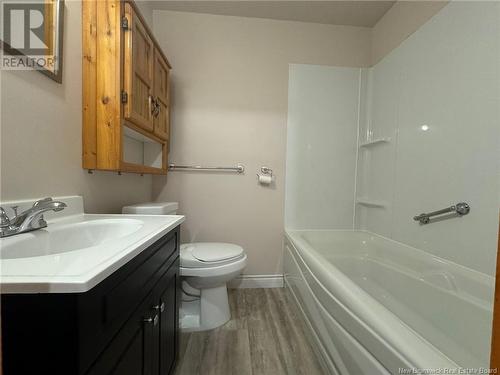 100 Dover Street, Campbellton, NB - Indoor Photo Showing Bathroom