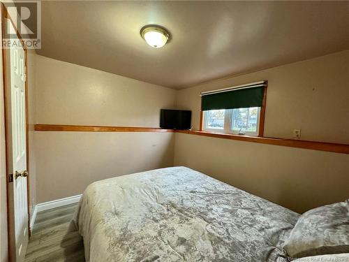 100 Dover Street, Campbellton, NB - Indoor Photo Showing Bedroom