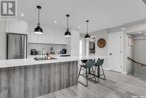 326 Mcfaull Crescent, Saskatoon, SK - Indoor Photo Showing Kitchen With Upgraded Kitchen