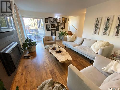 6 Windfield Place, Yorkton, SK - Indoor Photo Showing Living Room