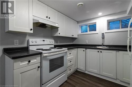 112 Vancouver Drive, Guelph, ON - Indoor Photo Showing Kitchen