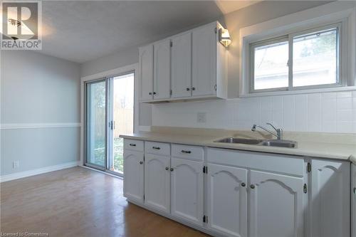 112 Vancouver Drive, Guelph, ON - Indoor Photo Showing Kitchen With Double Sink