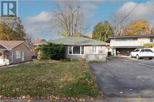 112 Vancouver Drive, Guelph, ON - Outdoor With Facade