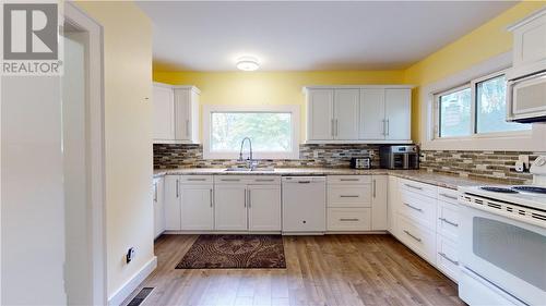 4 Main, Gore Bay, ON - Indoor Photo Showing Kitchen