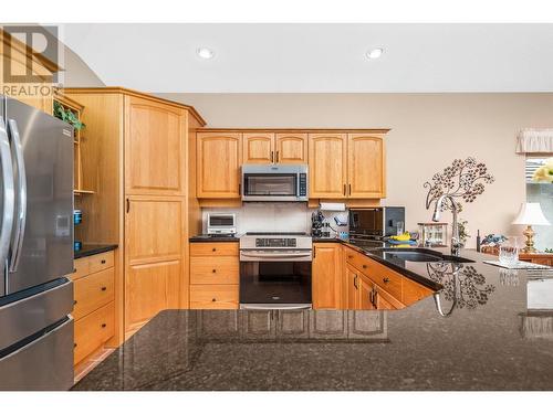 124 Sarsons Road Unit# 85, Vernon, BC - Indoor Photo Showing Kitchen