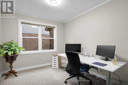 15 Chalfont Road, London, ON - Indoor Photo Showing Office