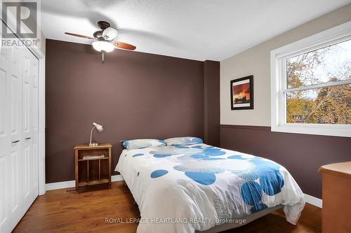 15 Chalfont Road, London, ON - Indoor Photo Showing Bedroom