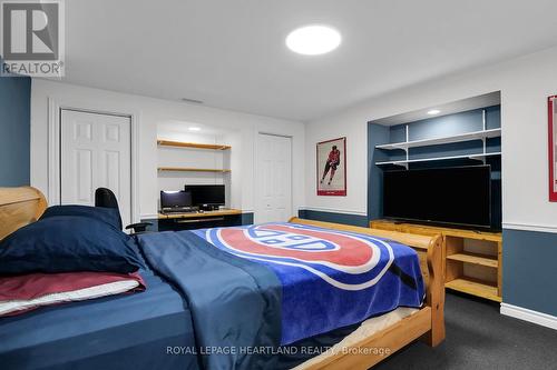 15 Chalfont Road, London, ON - Indoor Photo Showing Bedroom