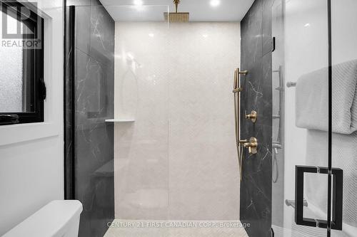 10258 Princess Street, Lambton Shores (Grand Bend), ON - Indoor Photo Showing Bathroom