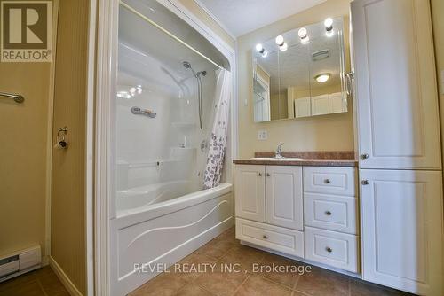 39 Crescent Avenue, Timmins (Algonquin To Jubilee), ON - Indoor Photo Showing Bathroom