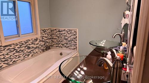 4 Princess Street, Quinte West, ON - Indoor Photo Showing Bathroom