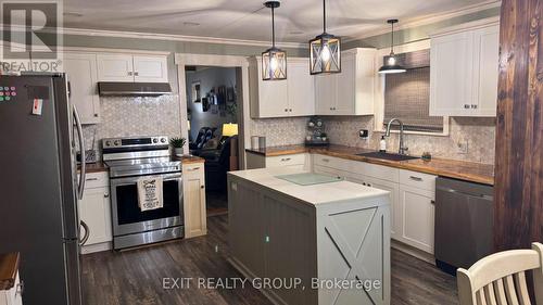 4 Princess Street, Quinte West, ON - Indoor Photo Showing Kitchen