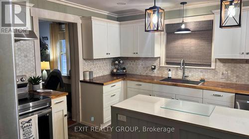 4 Princess Street, Quinte West, ON - Indoor Photo Showing Kitchen