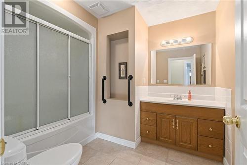 414 4Th Street S, Hanover, ON - Indoor Photo Showing Bathroom