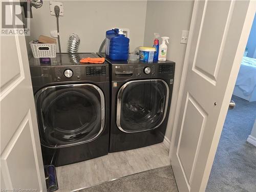 145 Hollybrook Trail, Kitchener, ON - Indoor Photo Showing Laundry Room