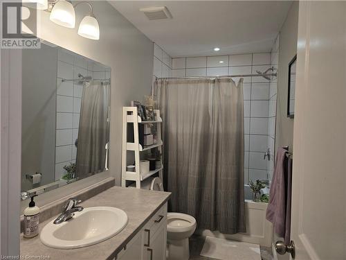 145 Hollybrook Trail, Kitchener, ON - Indoor Photo Showing Bathroom