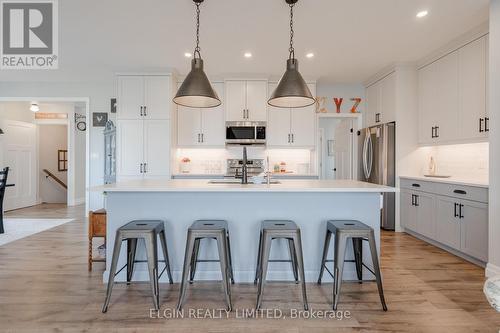 5 Dunning Way, St. Thomas, ON - Indoor Photo Showing Kitchen With Upgraded Kitchen