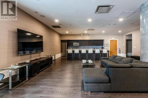 2906 - 375 King Street W, Toronto, ON - Indoor Photo Showing Living Room