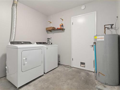 2768 Kingswood Rd, Langford, BC - Indoor Photo Showing Laundry Room