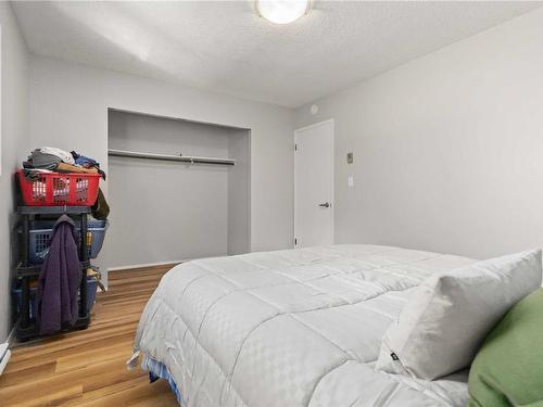 2768 Kingswood Rd, Langford, BC - Indoor Photo Showing Bedroom