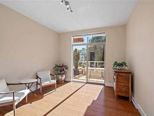 307-1035 Sutlej St, Victoria, BC - Indoor