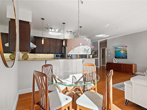 307-1035 Sutlej St, Victoria, BC - Indoor Photo Showing Dining Room