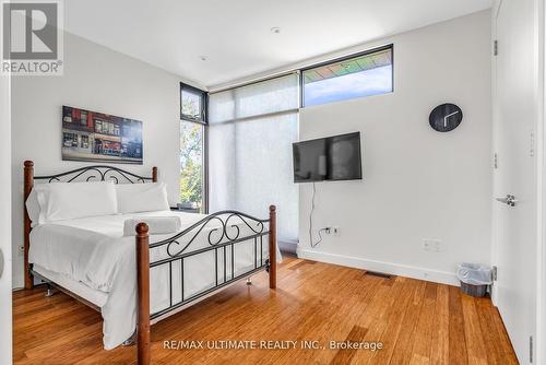 860 Goodwin Road, Mississauga, ON - Indoor Photo Showing Bedroom