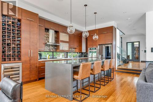 860 Goodwin Road, Mississauga, ON - Indoor Photo Showing Kitchen With Upgraded Kitchen