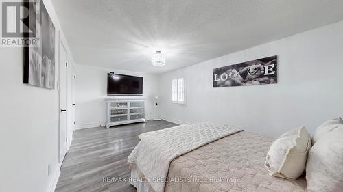 61 Braidwood Lake Road, Brampton, ON - Indoor Photo Showing Bedroom